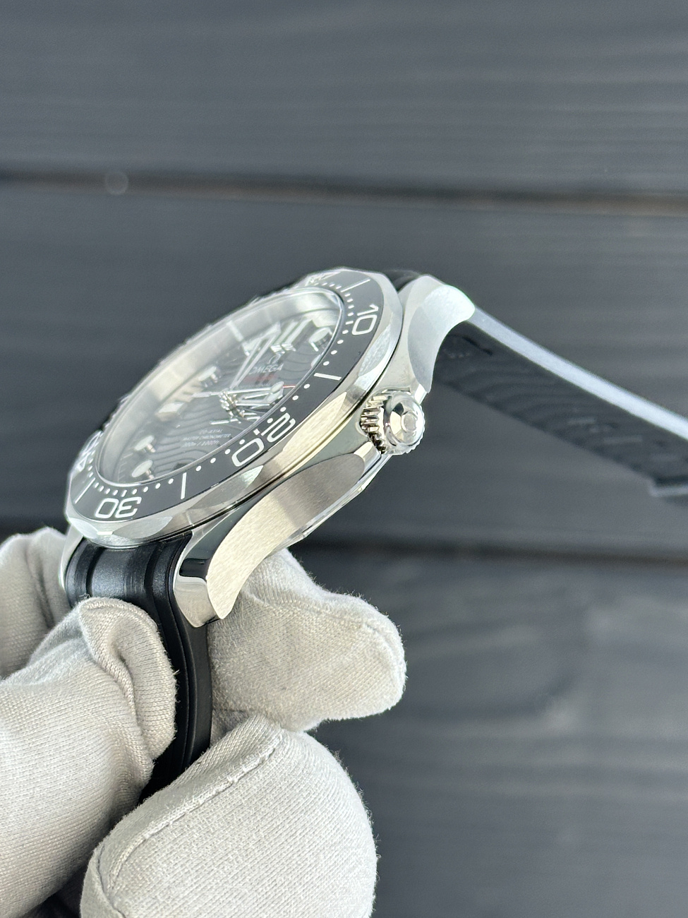 Часы Omega  Seamaster Diver 300M Co‑Axial Master Chronometer 42 Mm  210.32.42.20.01.001