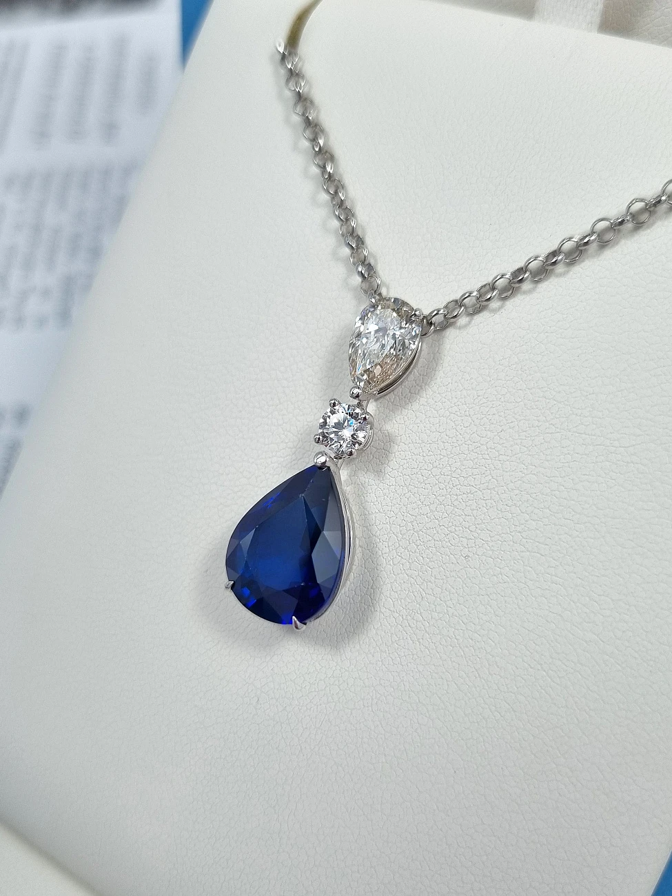 Украшение GRS GemResearch Swisslab  Колье с сапфиром 7,24 ct.   
