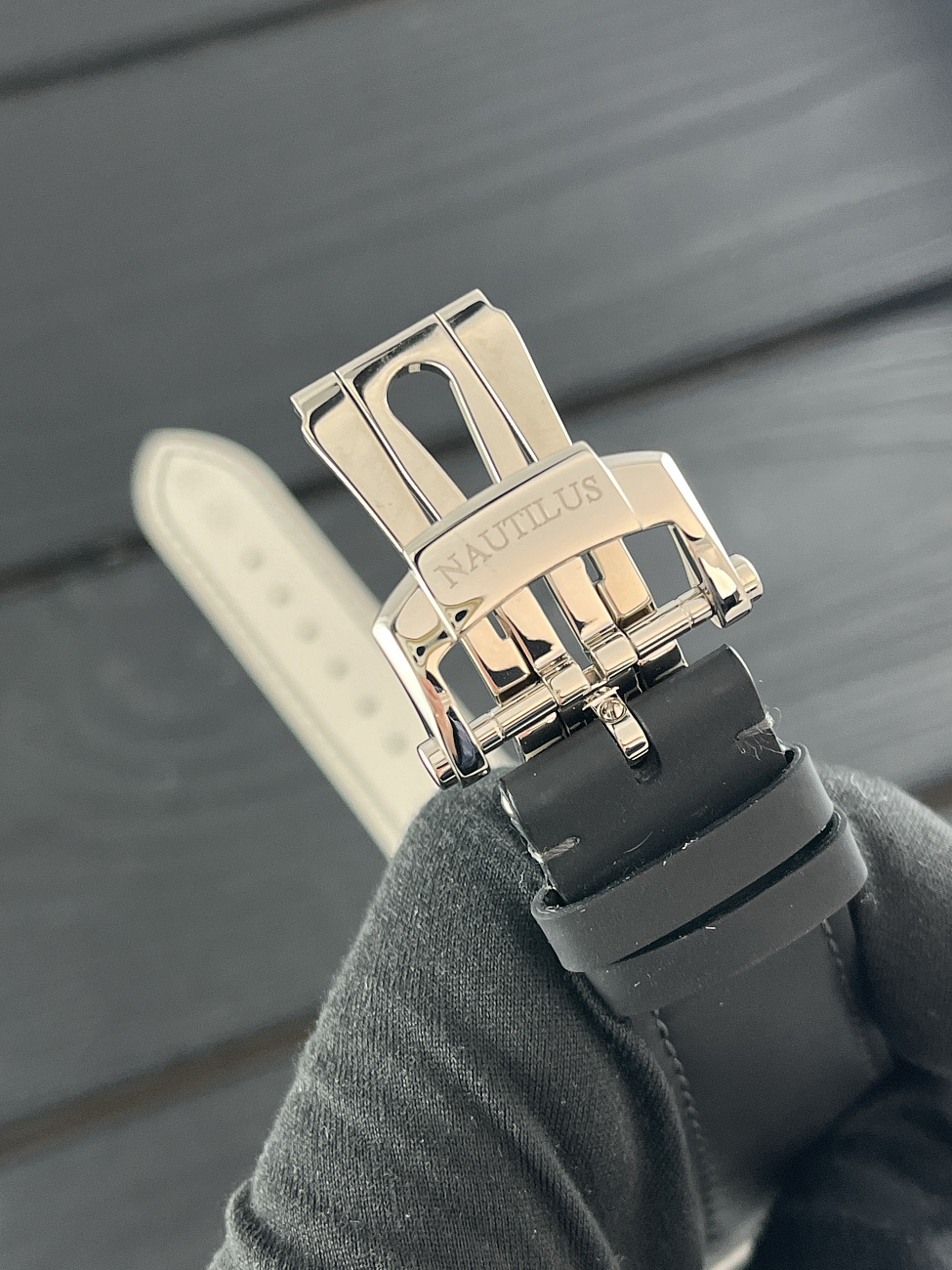 Часы Patek Philippe  Nautilus White Gold  5712G-001