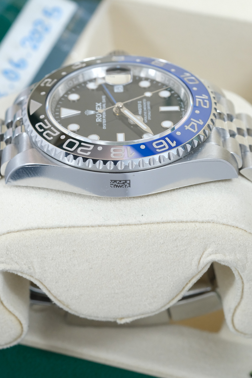 Часы Rolex  Rolex Gmt-Master Ii Batman 126710Blnr &quot;Bat Girl&quot; Full Stickers  126710BLNR