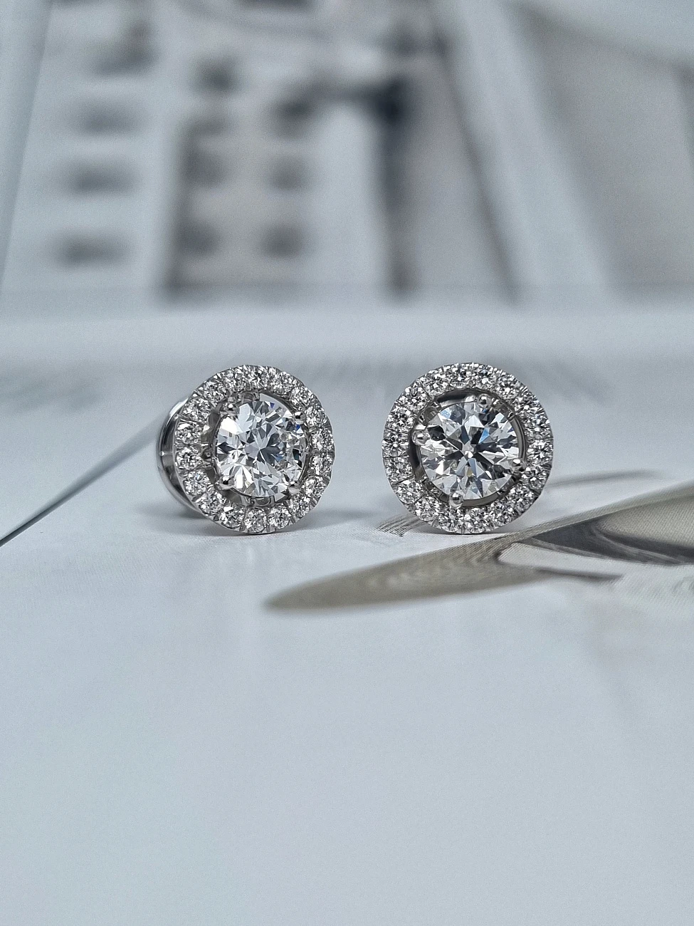 Украшение GIA  Серьги с бриллиантами 0,50/0,50 ct. D/VVS1 (3 Excellent)   