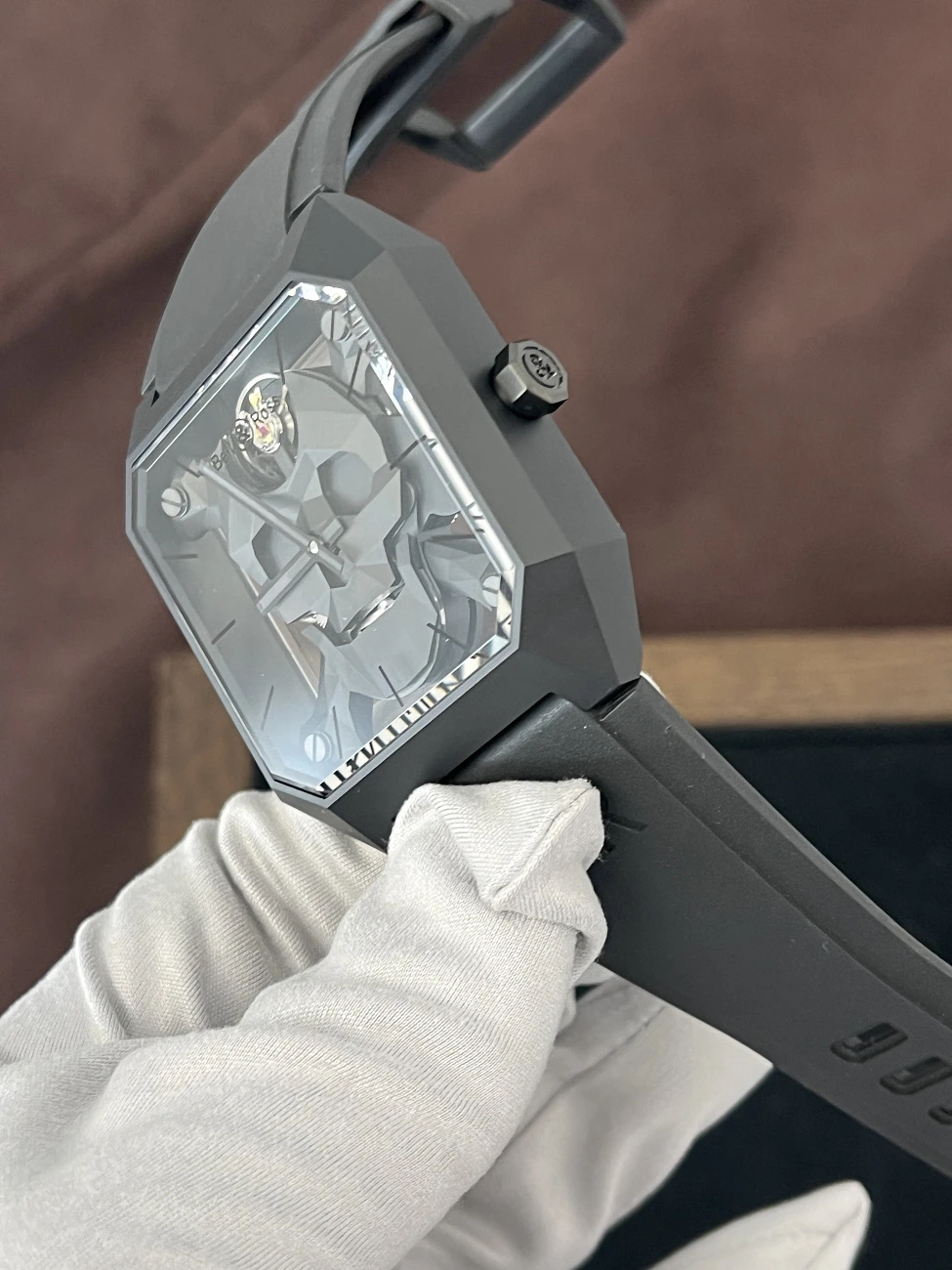 Часы Bell &amp; Ross  Br 01 Cyber Skull  BR 01 CYBER SKULL