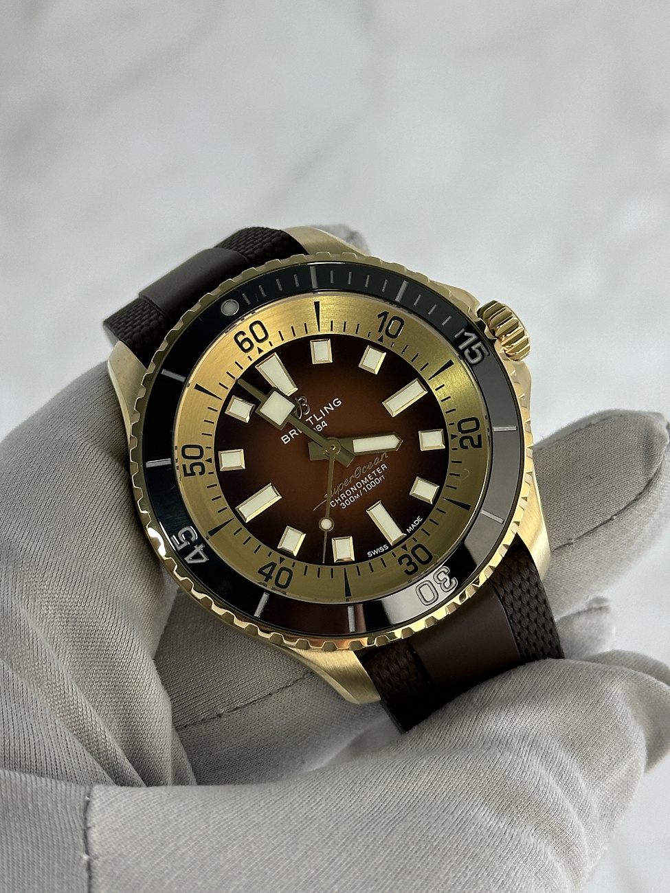 Часы Breitling  Superocean Automatic 42 Bronze Brown  N17376201Q1S1