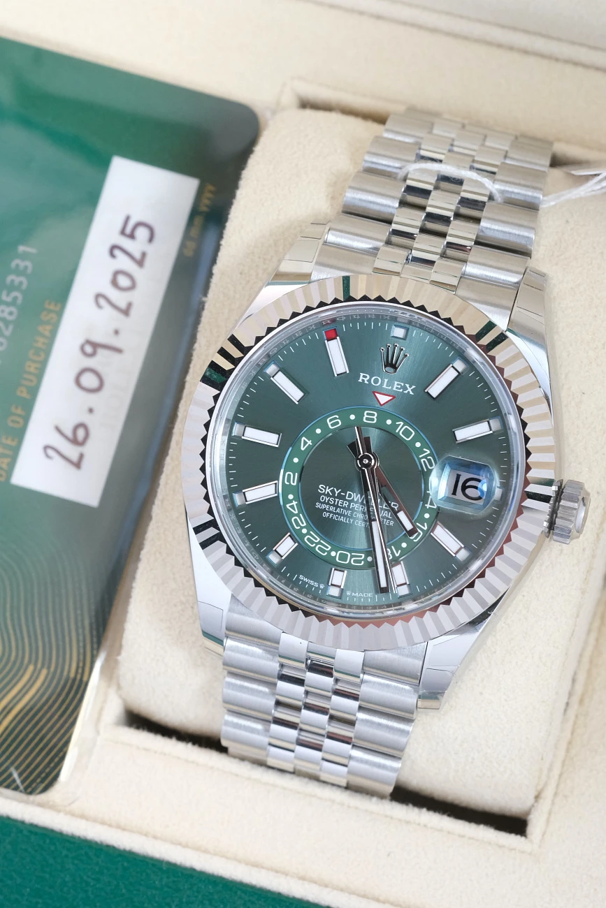 Часы Rolex  Oyster Perpetual Sky-Dweller Olive Green  336934
