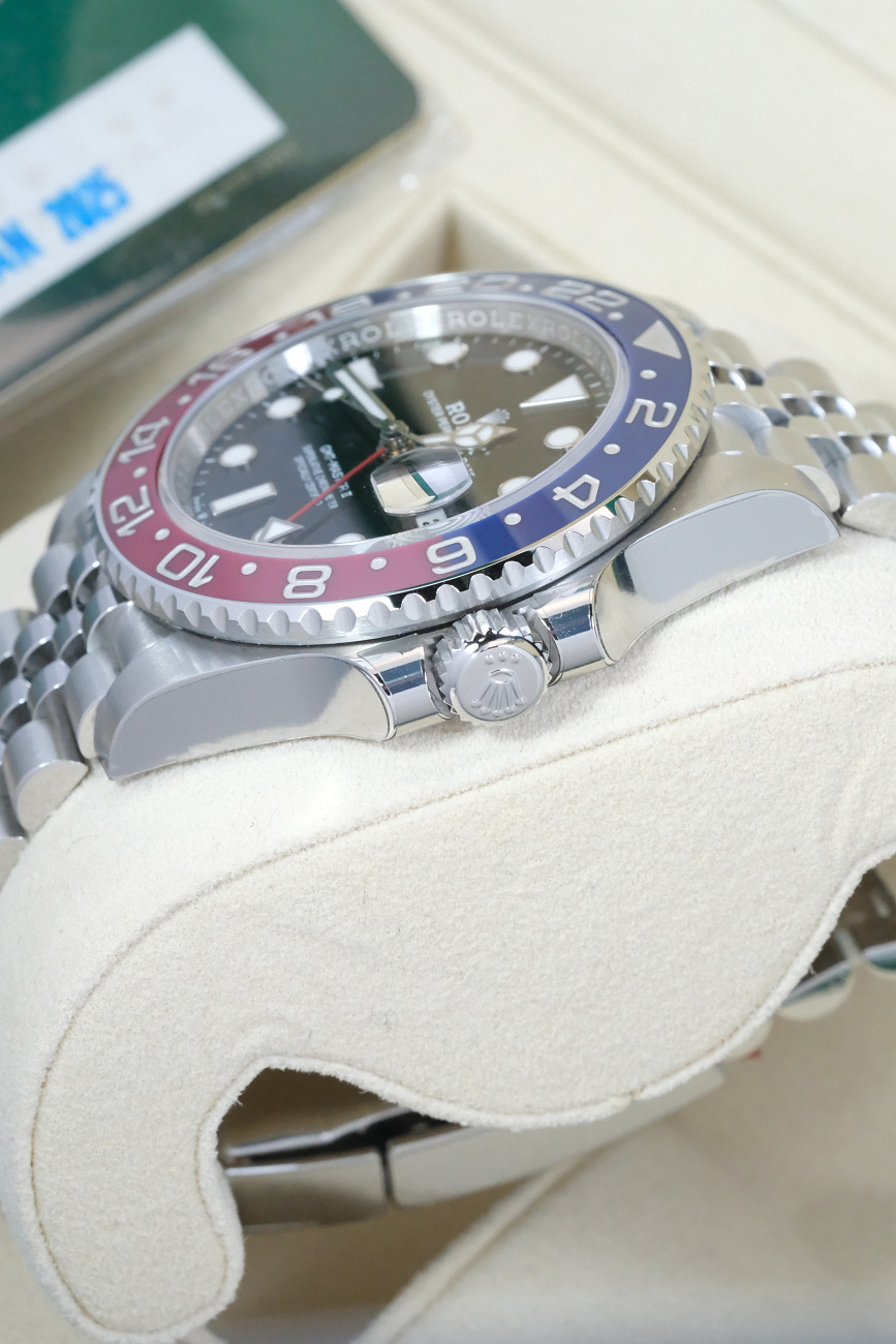 Часы Rolex  Gmt Maste Ii Pepsi В Плёнках  126710BLRO 