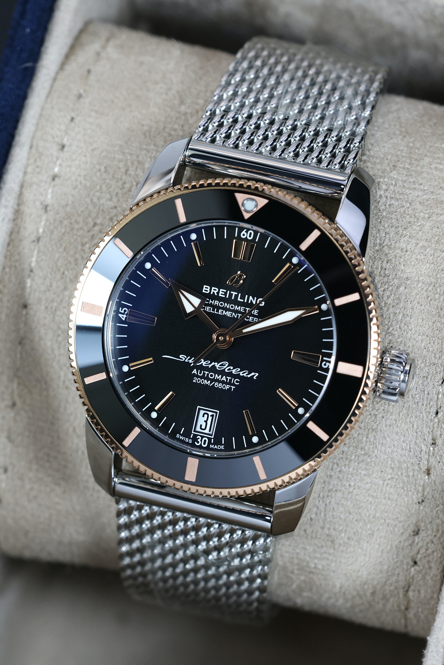 Часы Breitling  Superocean Heritage Automatic B20 Two Tone Black Dial 42  UB2010121B1A1