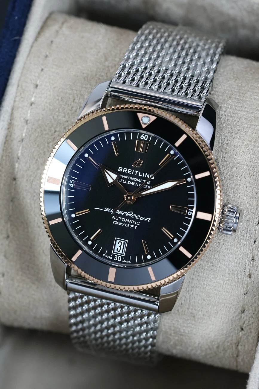 Часы Breitling  Superocean Heritage Automatic B20 Two Tone Black Dial 42  UB2010121B1A1