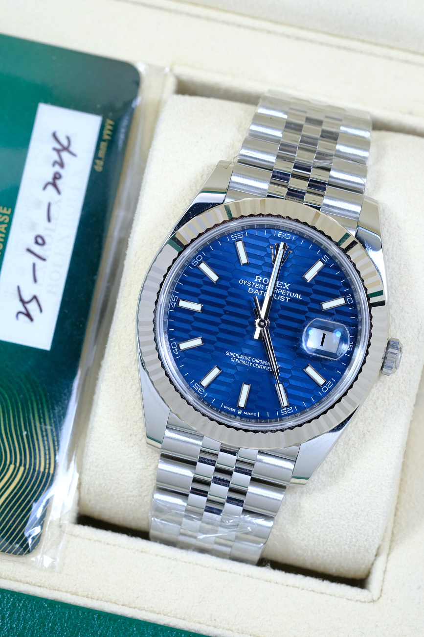 Часы Rolex  Datejust 41Mm Blue Fluted Motif  126334-0032