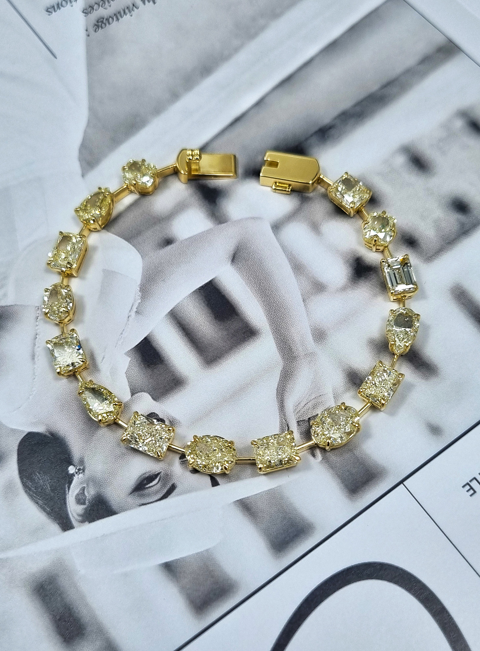 Украшение GIA  Браслет с бриллиантами 16,69 ct. Mixed Shape    