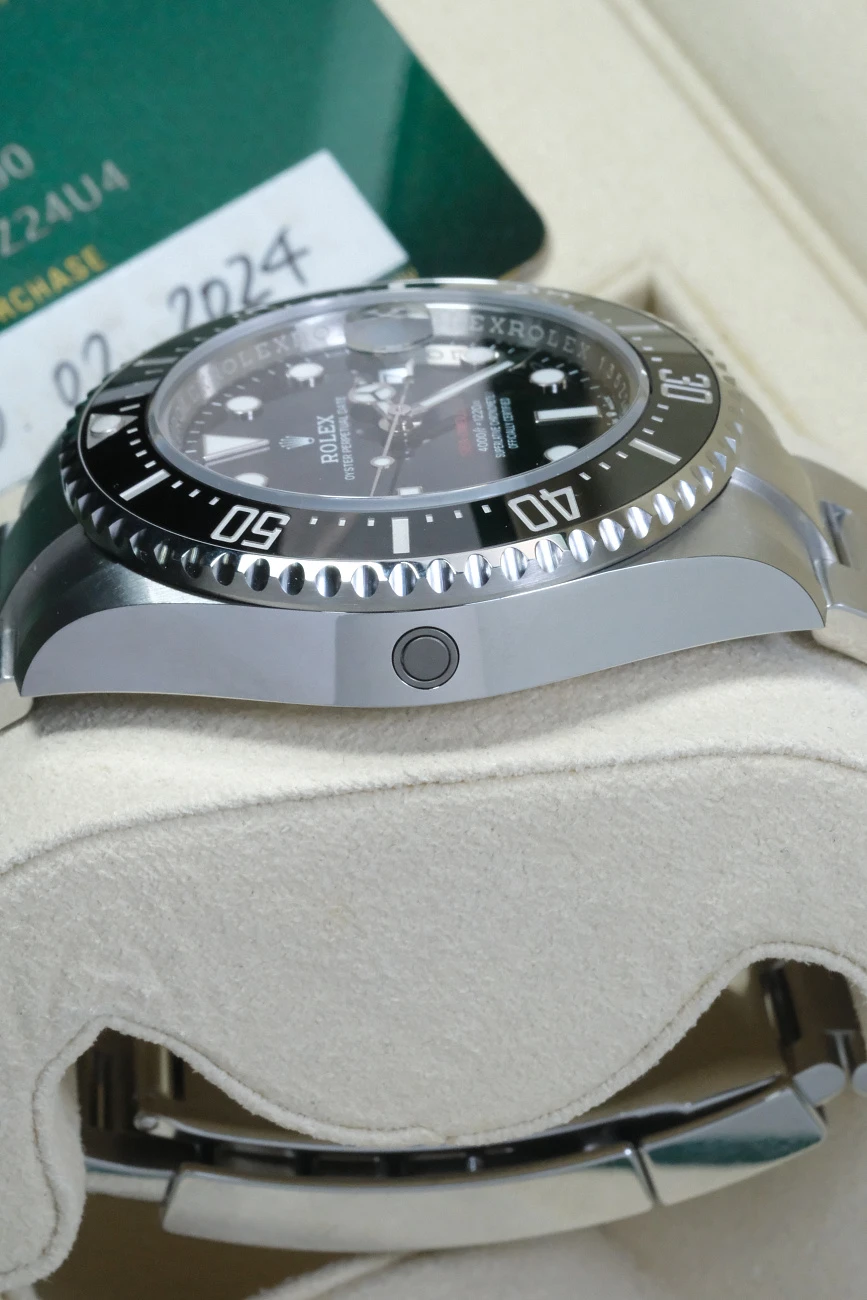 Часы Rolex  Sea Dweller 43Mm Red Line  126600