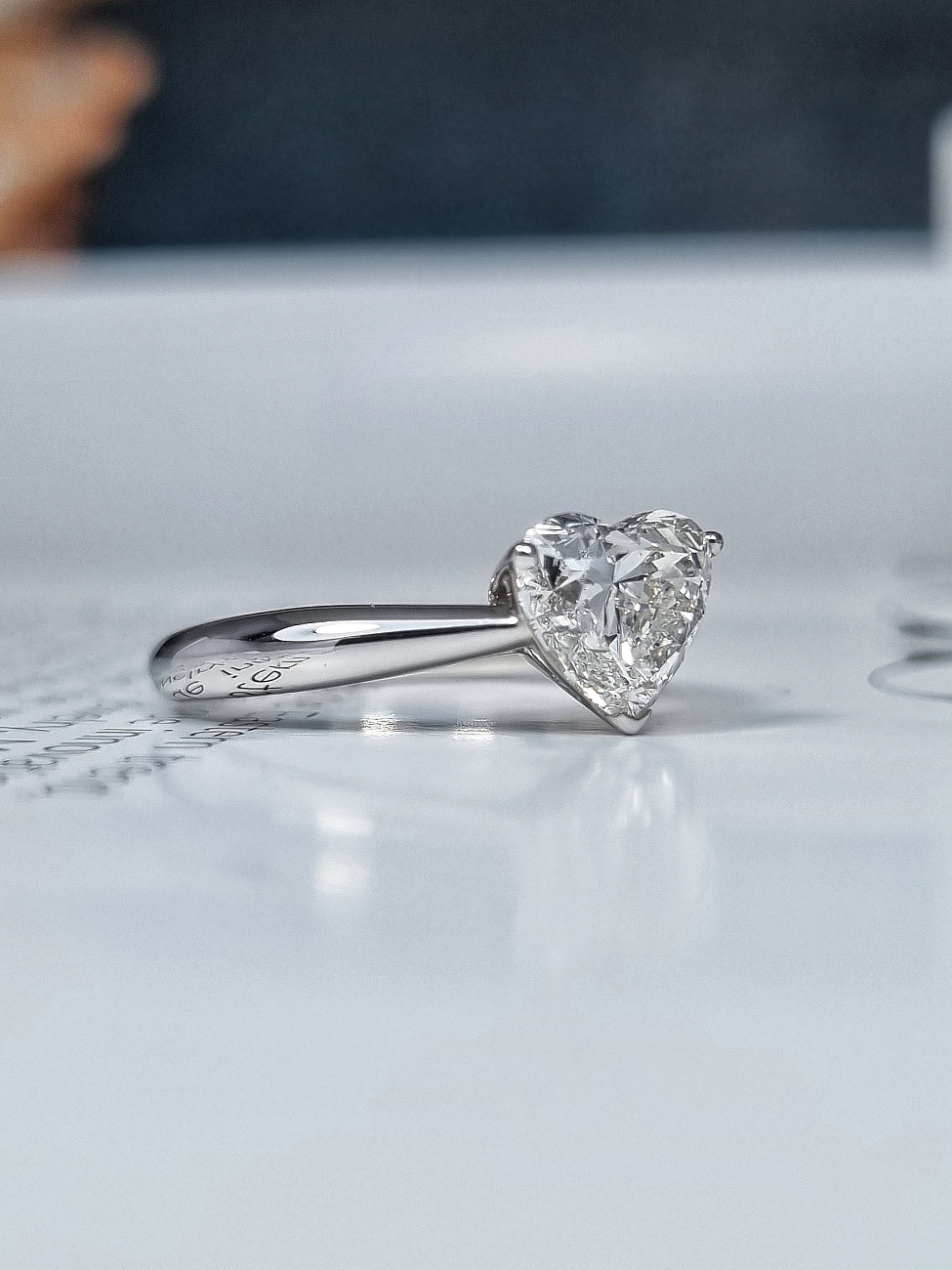Украшение GIA  Кольцо 1,62 ct. I/VS2 (Heart Diamond)   