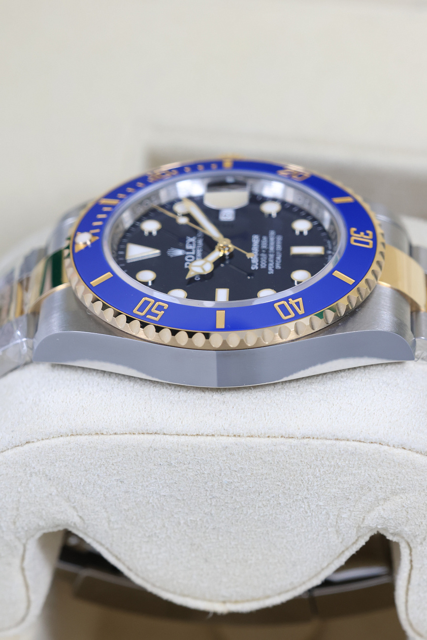 Часы Rolex  Submariner Steel &amp; Yellow Gold 41Mm  126613LB