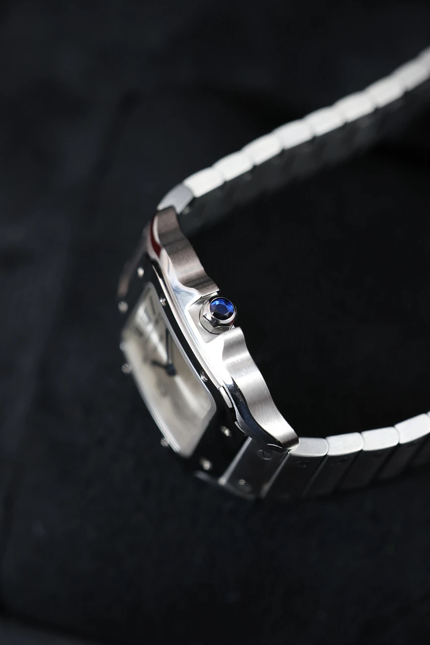 Часы Cartier  Santos De Cartier Small Model Silver Dial  WSSA0082