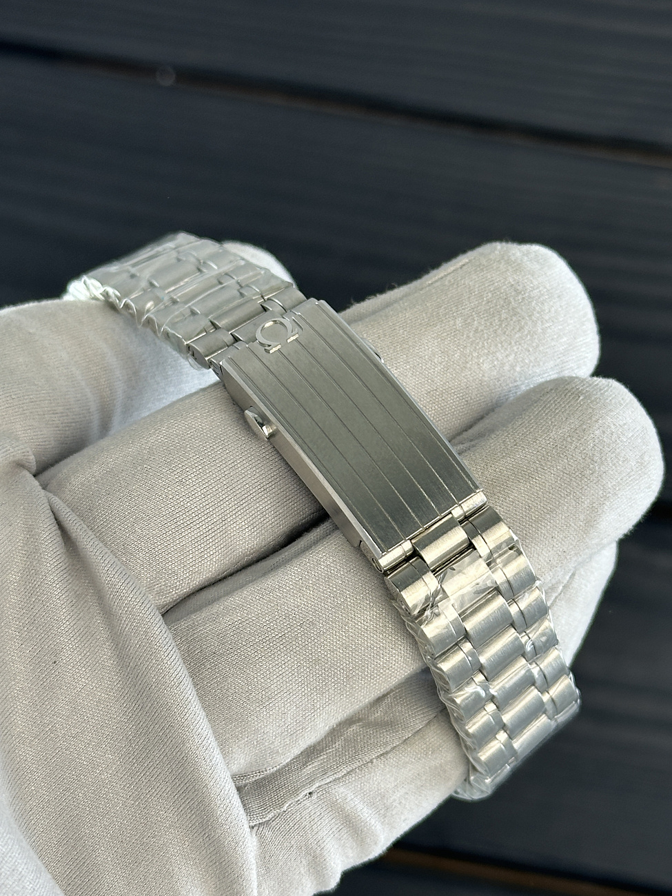 Часы Omega  Speedmaster Moonwatch Professional Co‑Axial Master Chronometer Chronograph 42 Mm  310.30.42.50.01.001