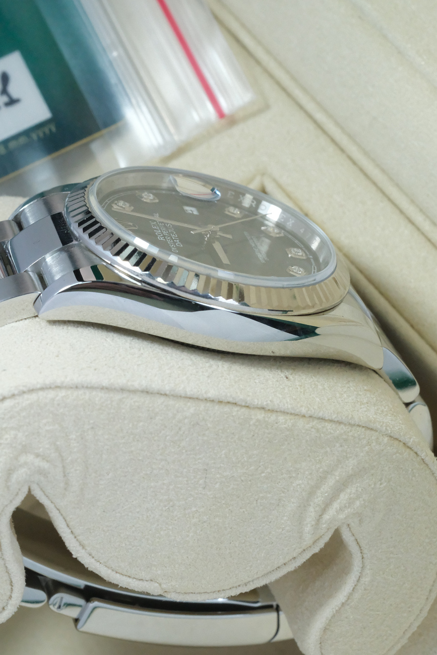 Часы Rolex  Datejust 36Mm Black Dial Diamond Index  126234-0028