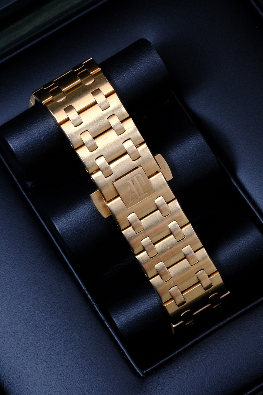 Часы Audemars Piguet  Royal Oak Offshore Chronograph 42Mm Rose Gold Black Dial  26470OR.OO.1000OR.03