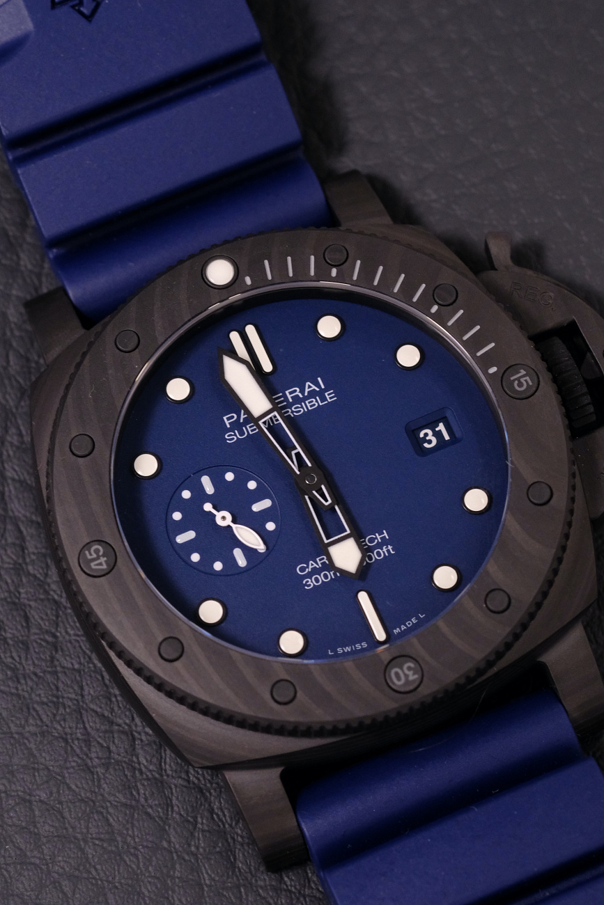 Часы Panerai  Submersible Quarantaquattro Carbotech™  PAM01232