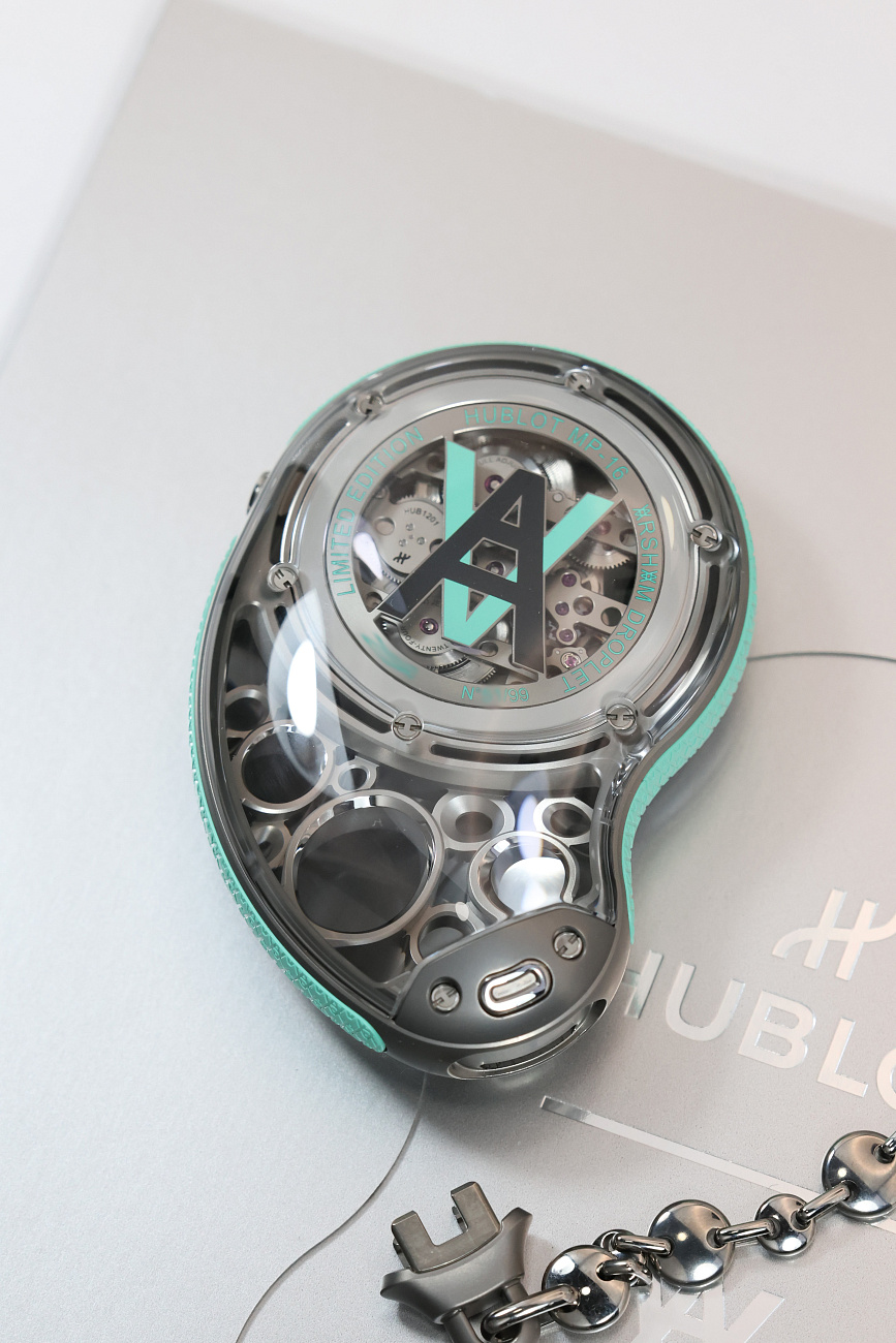 Часы Hublot  ARSHAM DROPLET POCKET WATCH LIMITED EDITION  916.NX.5202.NK