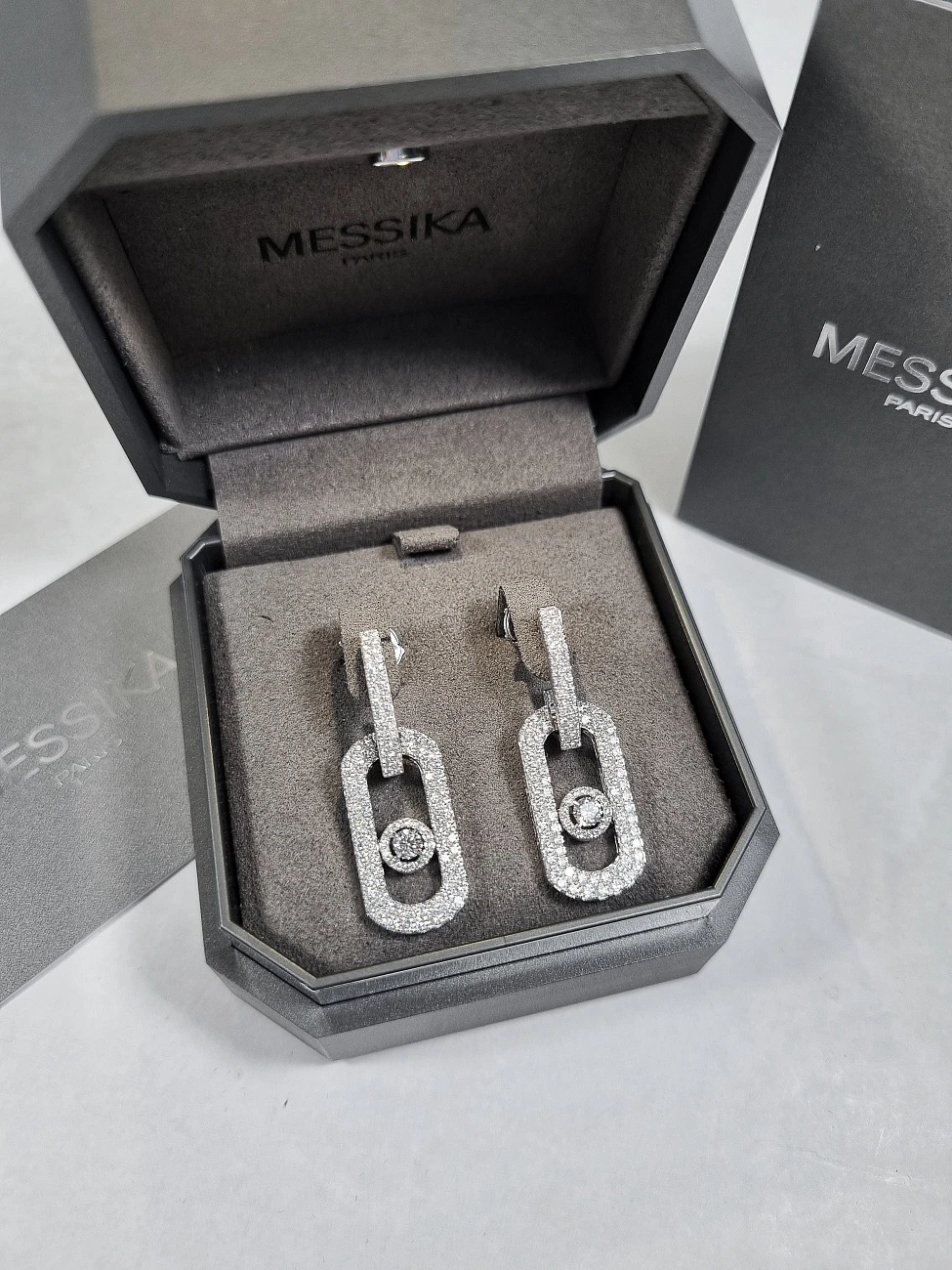 Украшение Messika  So Move Xl Diamond Pavé Pendant Earrings  So Move XL Pavé-Set Pendant Earrings 13123-WG 
