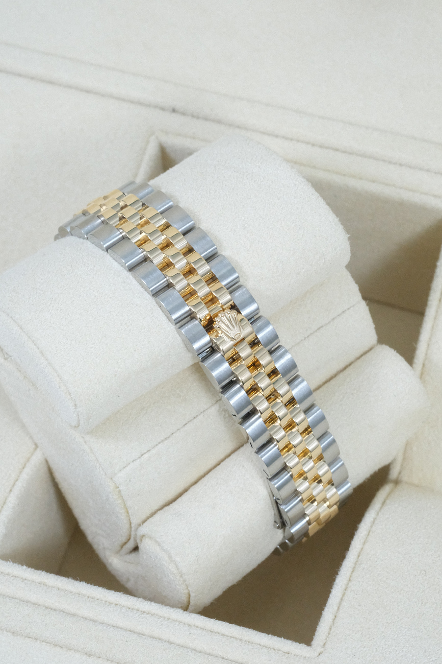 Часы Rolex  Datejust 28Mm Steel & Yellow Gold Lavender Dial  279173