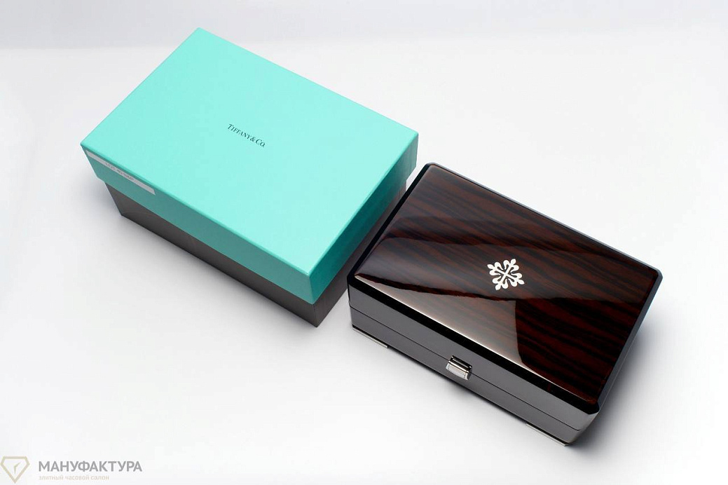 Часы Patek Philippe  Nautilus Tiffany & Co  5712/1A-001