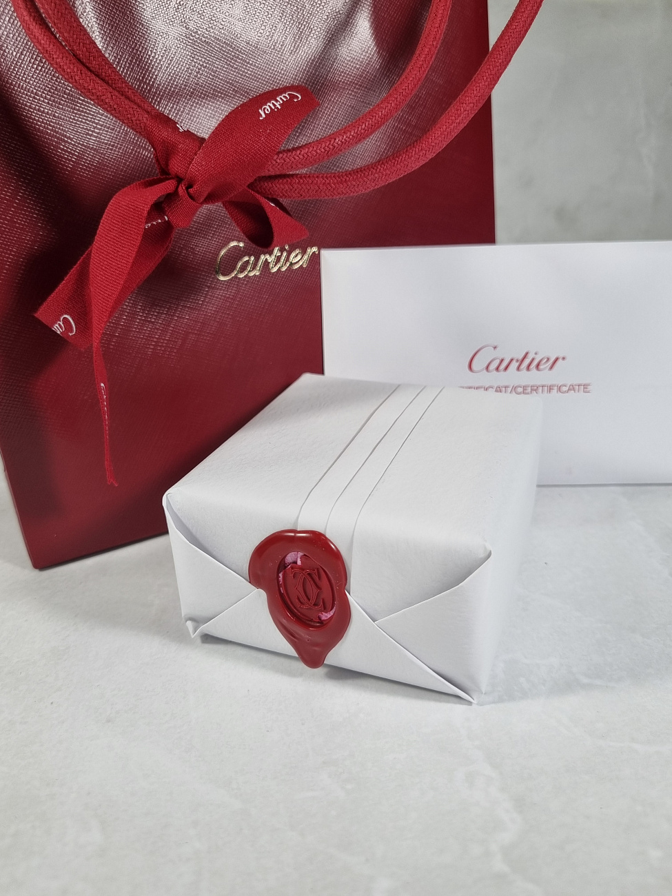 Украшение Cartier  Juste Un Clou Earrings Wg  B8301431 