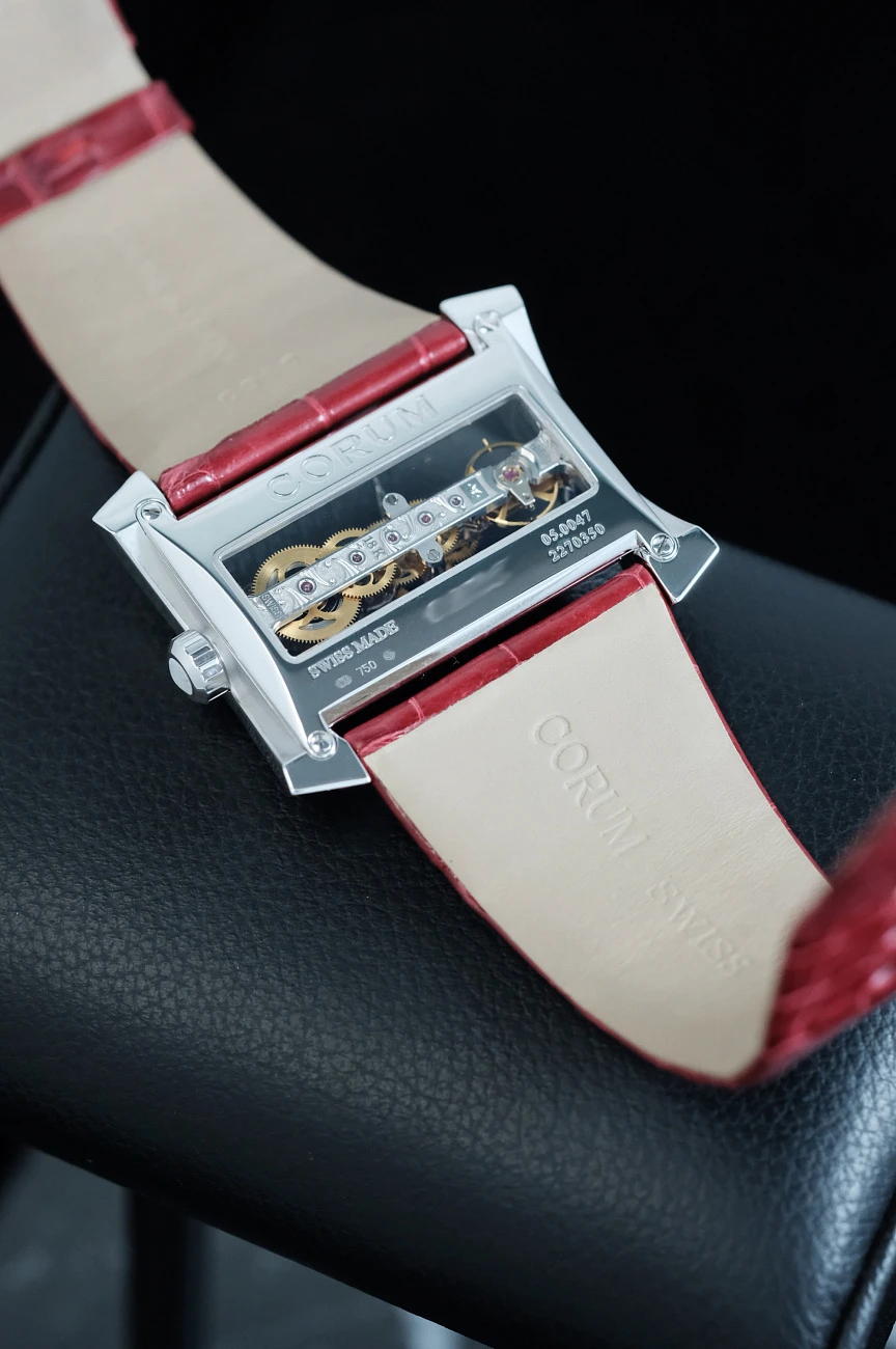 Часы Corum  Golden Bridge Lady Diamonds And Ruby  05.0047 2270350