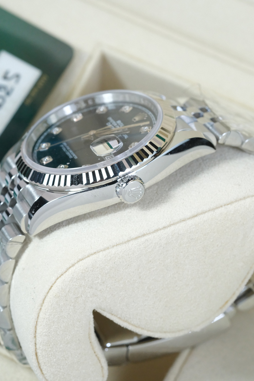 Часы Rolex  Datejust 36Mm Rolex Blue Dial Diamond Index  126234