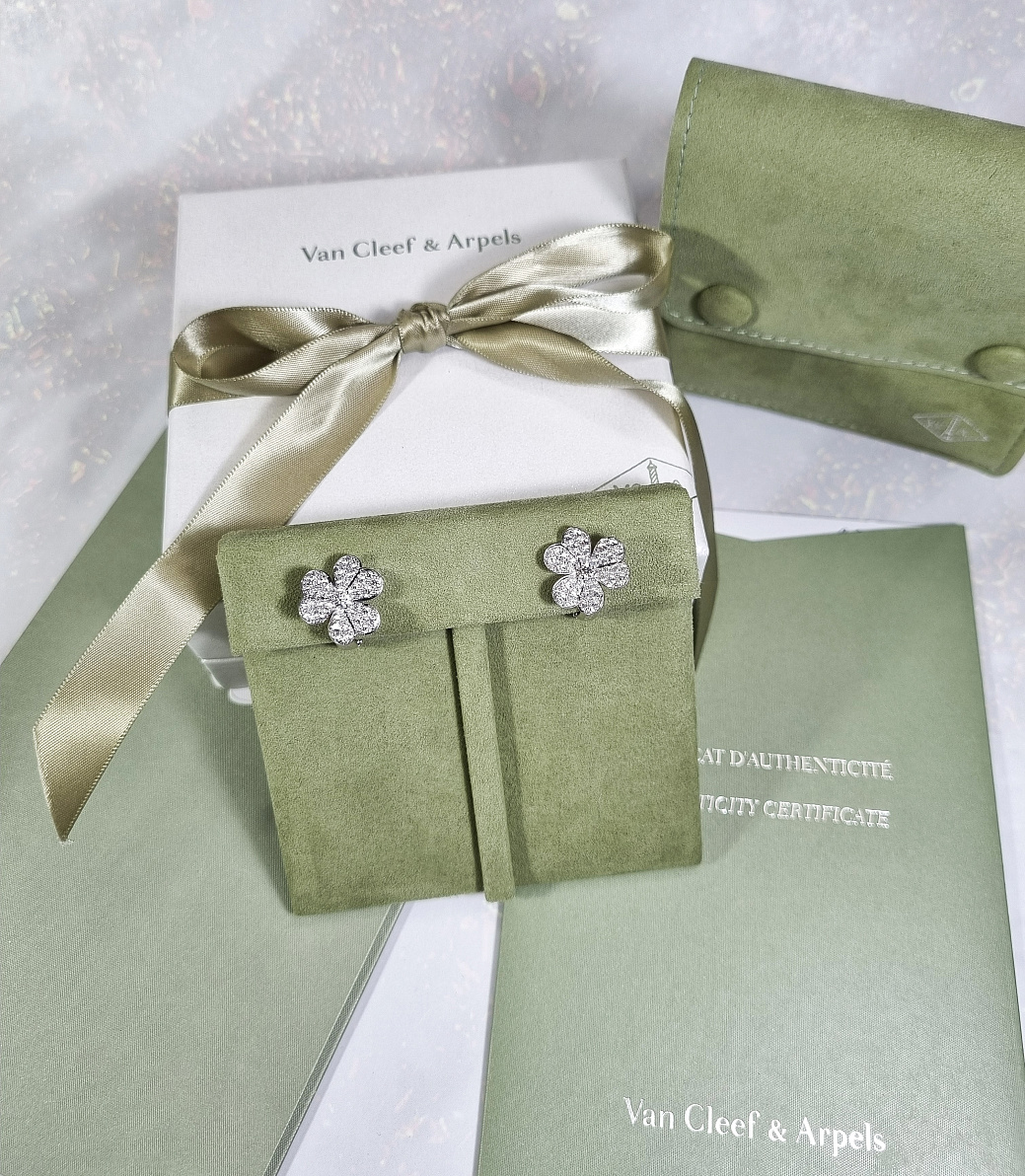 Украшение Van Cleef & Arpels  Frivole Earrings, Small Model  VCARB65800 