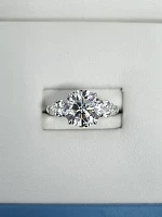 Украшение GIA  Кольцо с бриллиантом 3,33 ct. L/VVS2 (3 Excellent)   