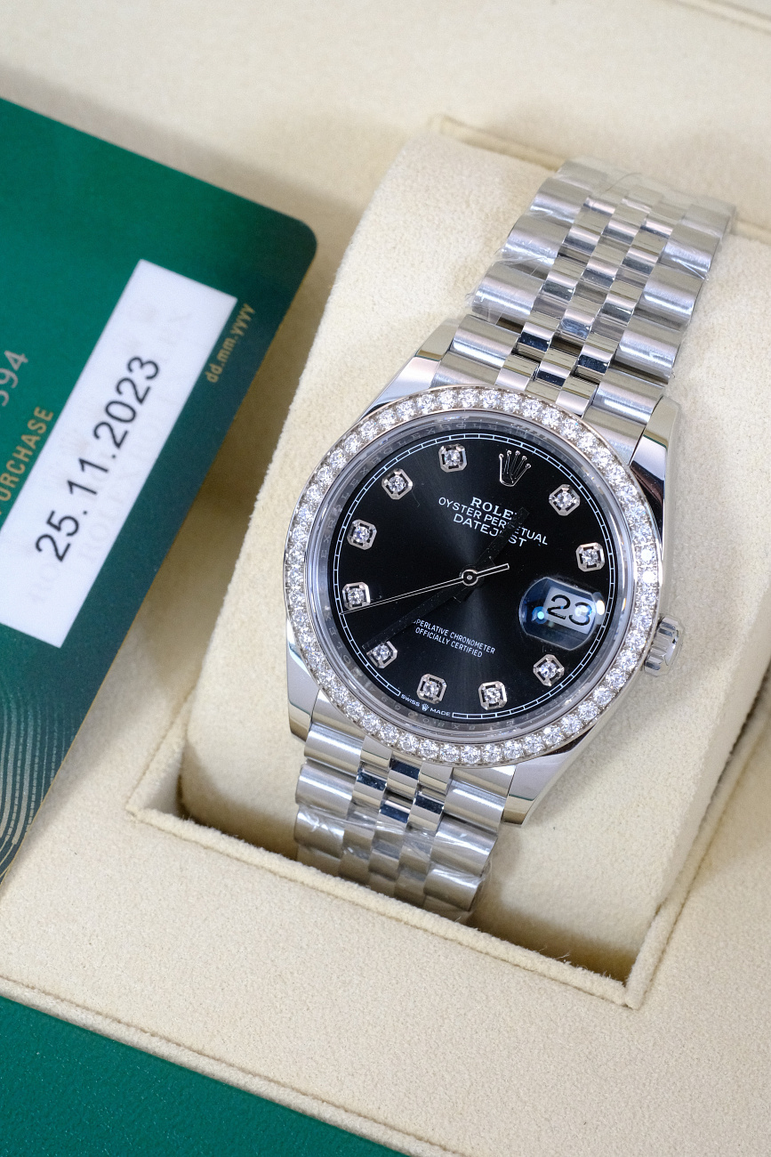 Часы Rolex  Oyster Perpetual Datejust 36 Diamonds Bezel Black Dial  126284RBR