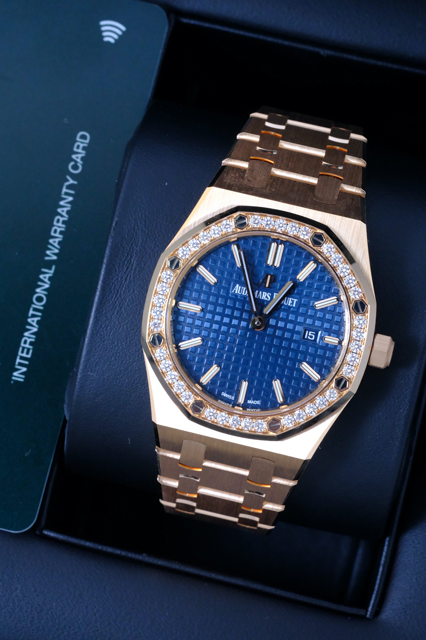 Audemars Piguet в наличии в Москве в &quot;Мануфактуре&quot;! 