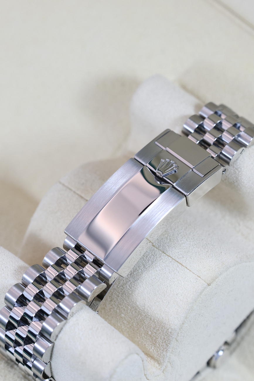 Часы Rolex  Gmt-Master Ii Batman  126710BLNR