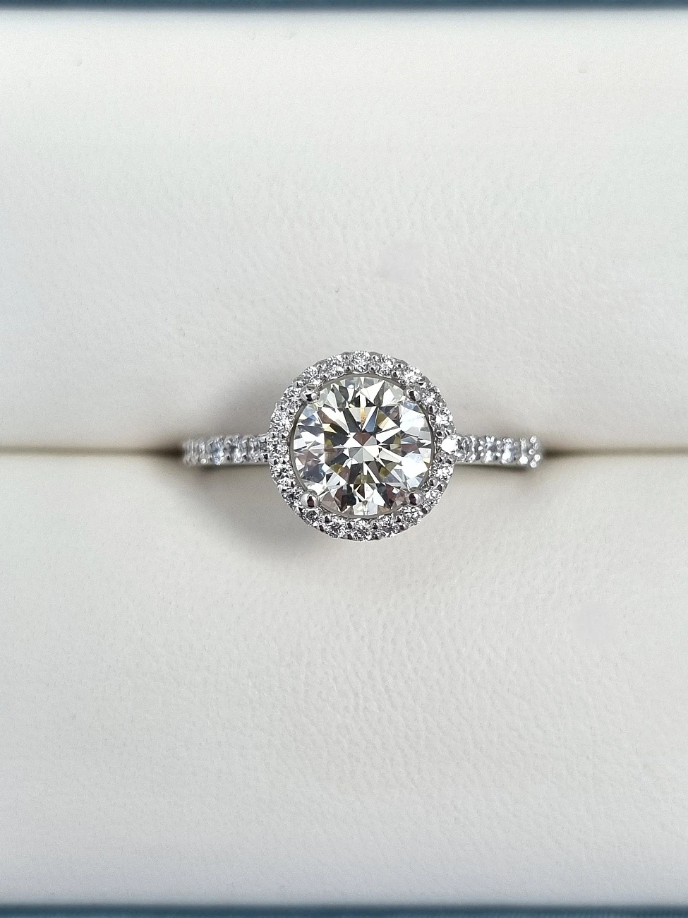 Украшение GIA  Кольцо с бриллиантом 1,20 ct. M/VVS2 (3 Excellent)   