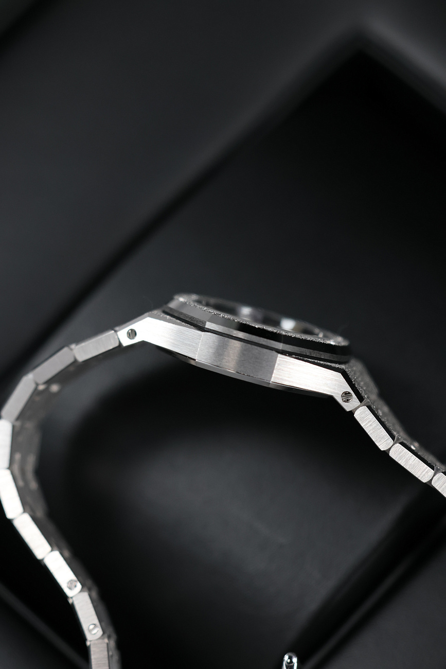 Часы Audemars Piguet  Royal Oak Mini Frosted White Gold 23Mm  67630BC.GG.1312BC.01