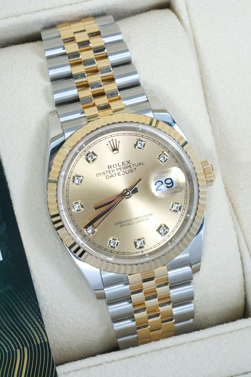 Часы Rolex  Datejust Champagne Diamond Dial  126233