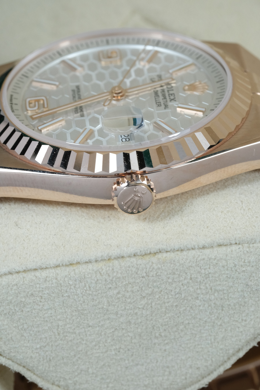 Часы Rolex  Land Dweller Rose Gold 40  127334