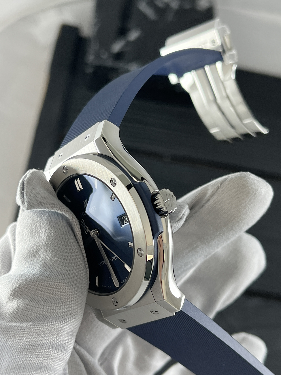 Часы Hublot  Classic Fusion Blue Titanium 45 Mm  511.NX.7170.RX