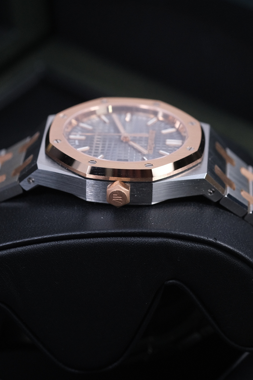 Часы Audemars Piguet  Royal Oak Steel Gold Grey Dial  77450SR.OO.1361SR.03