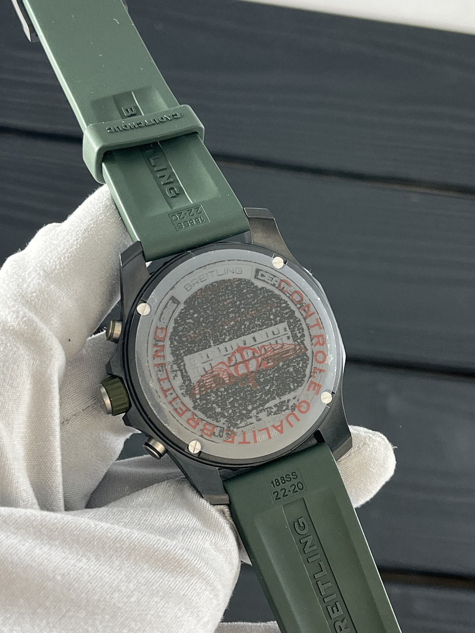 Часы Breitling  Endurance Pro Breitlight Green  X82310D31B1S1