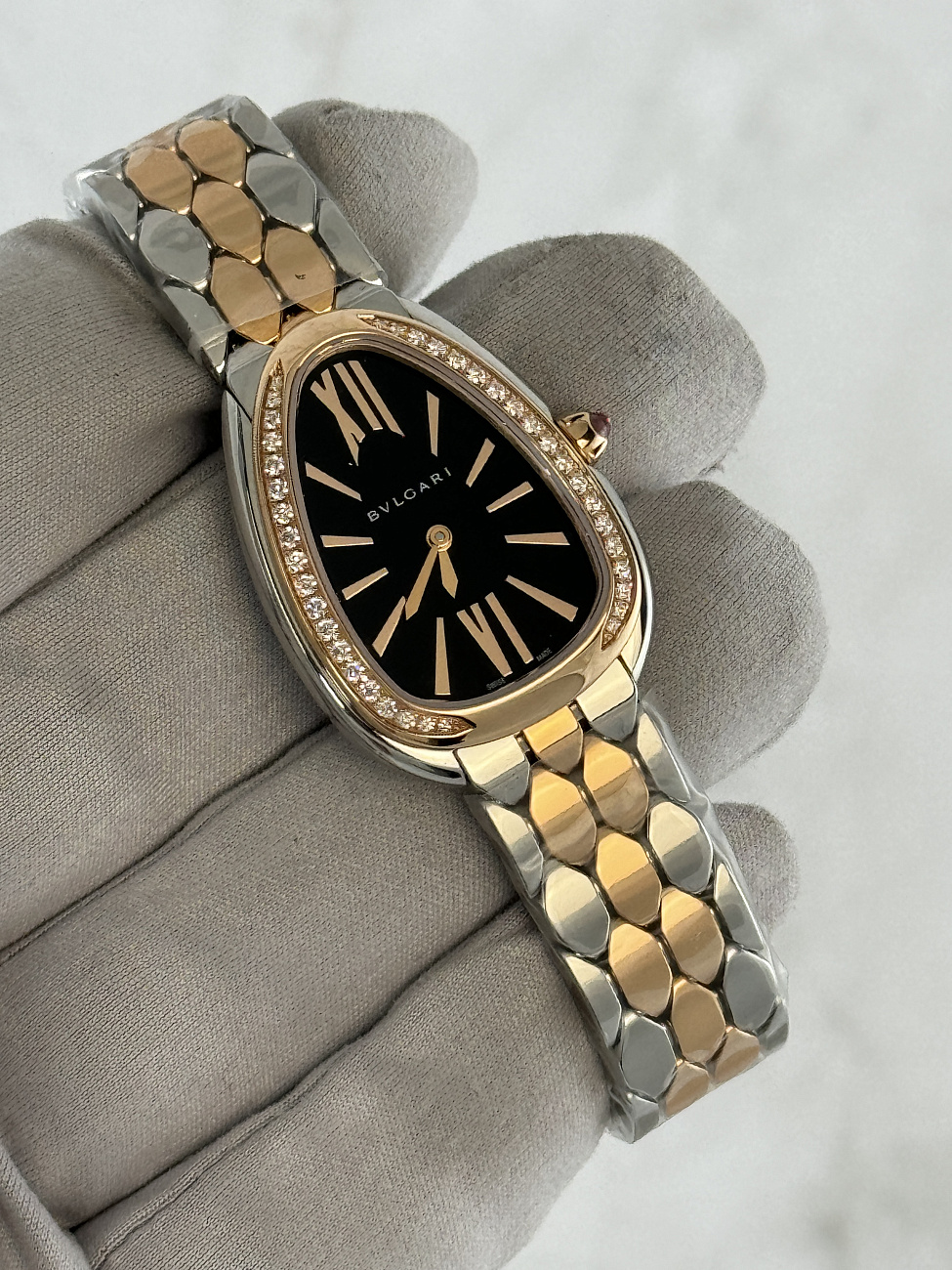 Часы Bvlgari  Serpenti Seduttori Black Dial Diamond Stainless Steel And 18Kt Rose Gold  103450