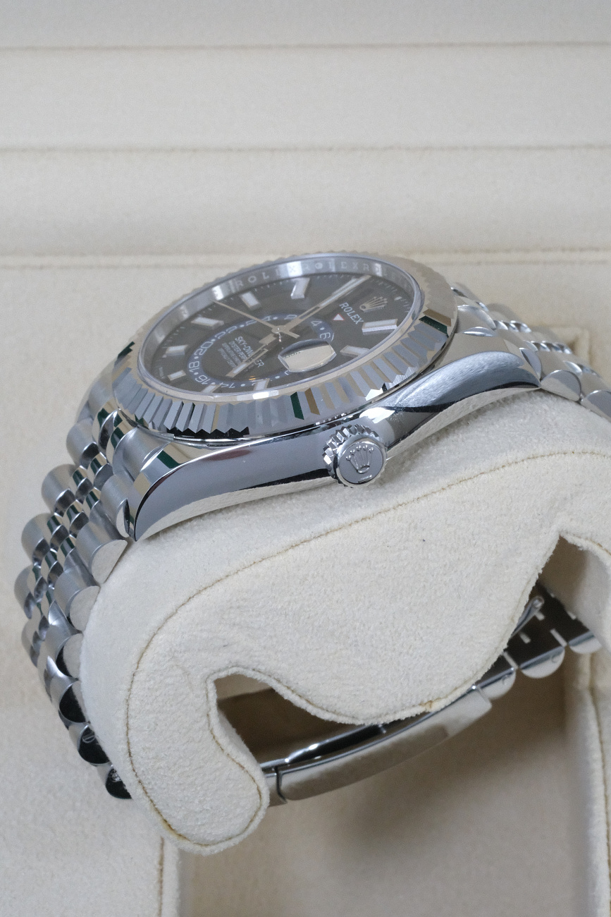 Часы Rolex  Oyster Perpetual Sky-Dweller Blue Dial  336934