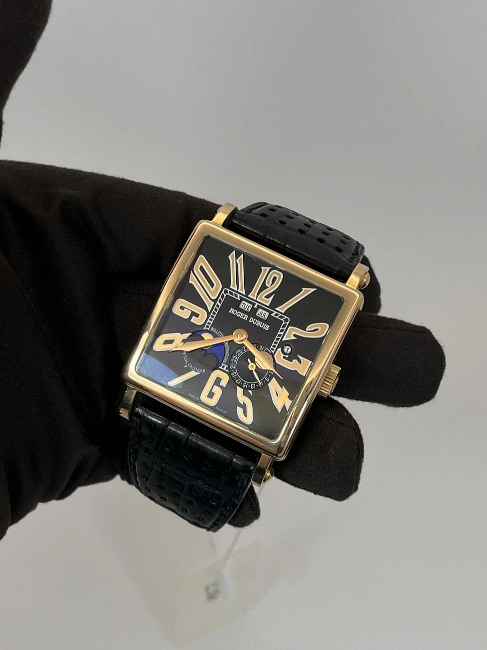 Часы Roger Dubuis  Golden Square Perpetual Calendar  