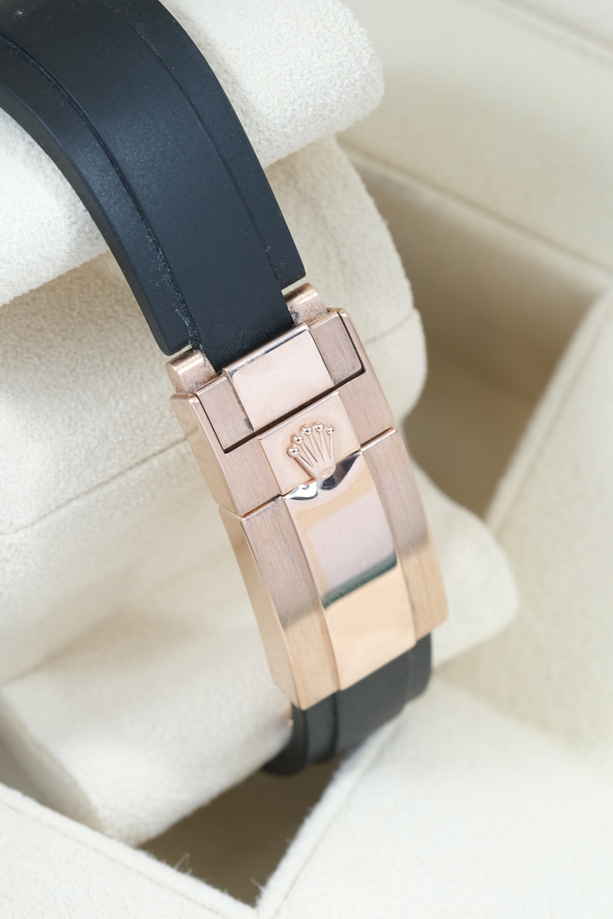 Часы Rolex  Yachtmaster 40Mm Rose Gold Oysterflex  116655