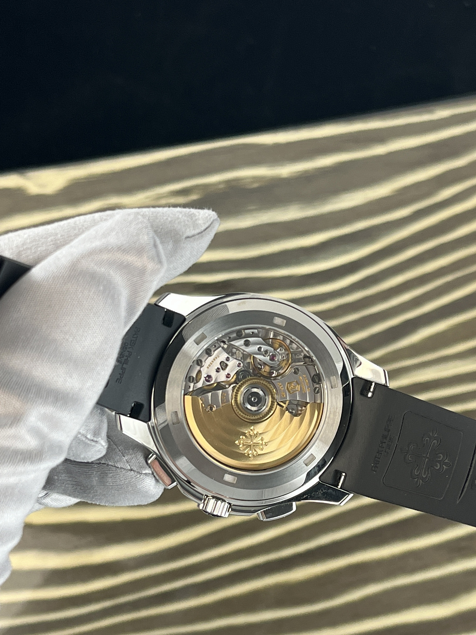 Часы Patek Philippe  Patek Philippe Aquanaut Flyback Chronograph Black 5968A  5968A-001