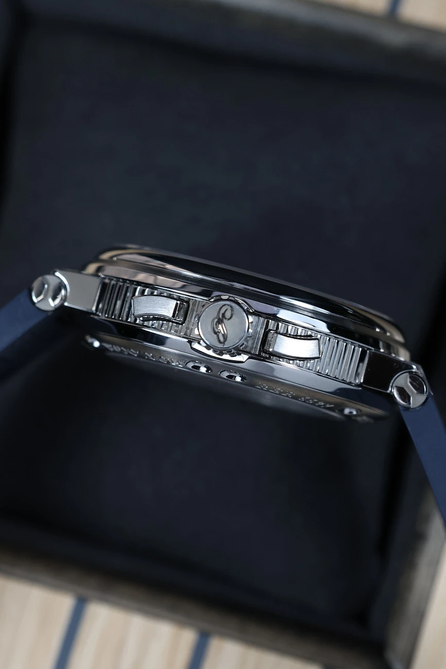 Часы Breguet  Marine Chronograph Titanium  5527TI/Y1/5WV
