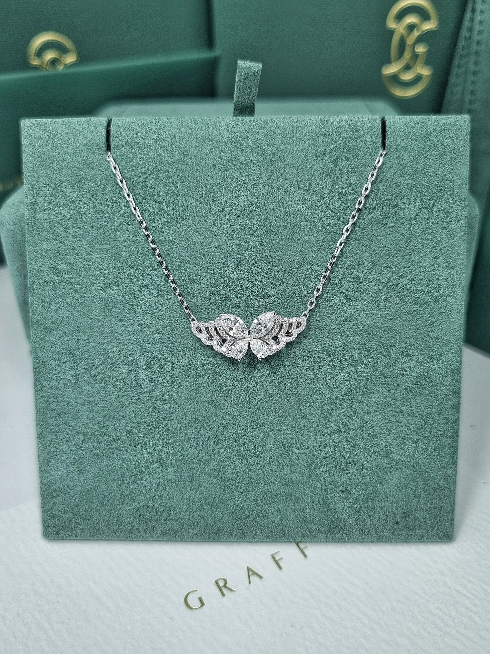 Украшение Graff  Butterfly Diamond Pendant  RGP852 