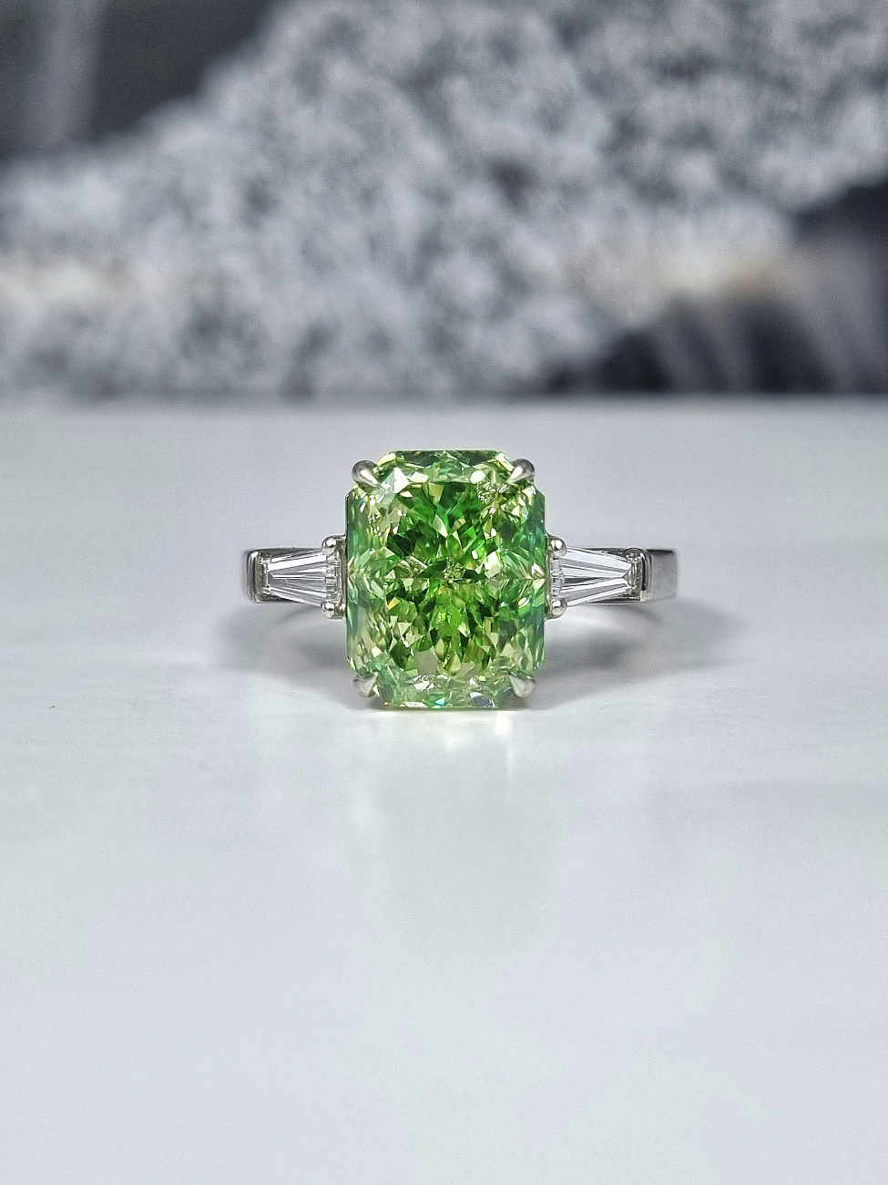 Украшение GIA  Кольцо с бриллиантом 5,01 ct. FBGY/Si1   