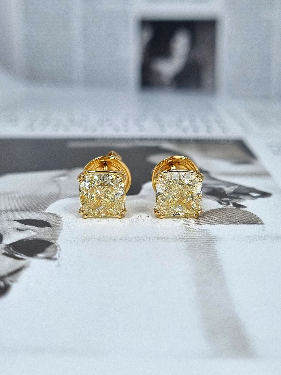 Украшение GIA  Серьги 3,01/3,03 ct. Cushion Diamonds   