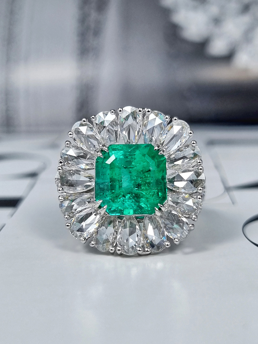 Украшение GRS GemResearch Swisslab  Кольцо с изумрудом 3,12 ct. (Colombia)   